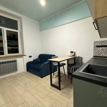 Продается 1-комнатная квартира, 18,4 м²