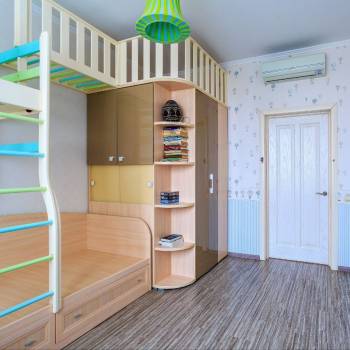 Сдается Многокомнатная квартира, 90 м²