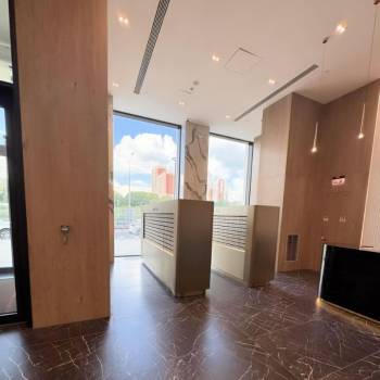 Продается 1-комнатная квартира, 51,2 м²