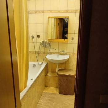 Продается 1-комнатная квартира, 49,1 м²