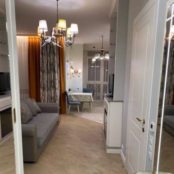 Сдается 1-комнатная квартира, 57 м²