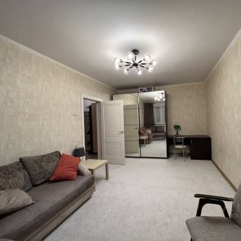 Сдается 1-комнатная квартира, 38 м²