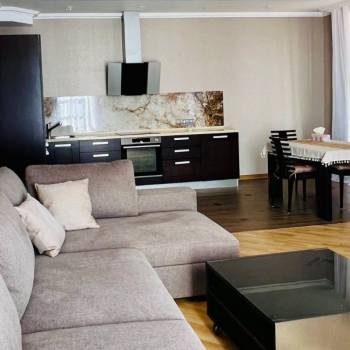 Сдается 2-х комнатная квартира, 90 м²