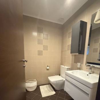 Сдается 2-х комнатная квартира, 90 м²