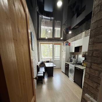 Продается 1-комнатная квартира, 36 м²