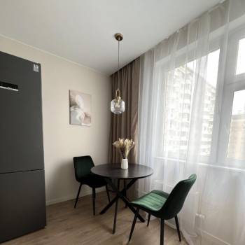 Продается 1-комнатная квартира, 37,8 м²