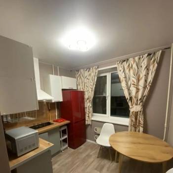Продается 1-комнатная квартира, 38 м²