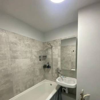 Продается 1-комнатная квартира, 38 м²