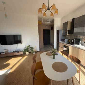 Сдается 2-х комнатная квартира, 67 м²
