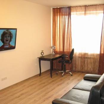 Сдается 1-комнатная квартира, 52 м²