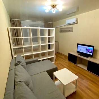 Продается 1-комнатная квартира, 33 м²