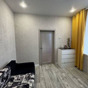 Продается Многокомнатная квартира, 77,6 м²