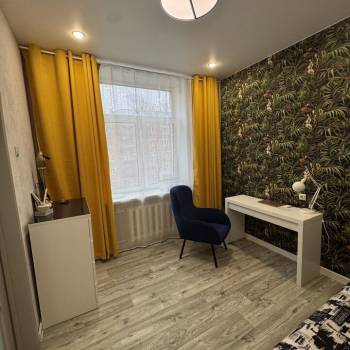 Продается Многокомнатная квартира, 77,6 м²