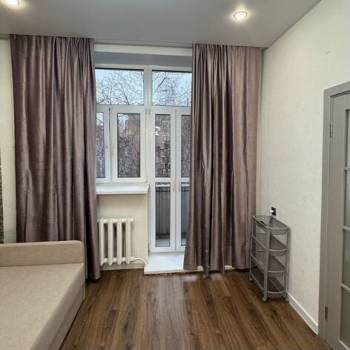 Продается Многокомнатная квартира, 77,6 м²