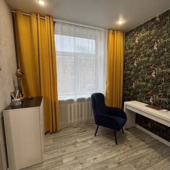 Продается Многокомнатная квартира, 77,6 м²