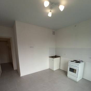 Продается 1-комнатная квартира, 42 м²