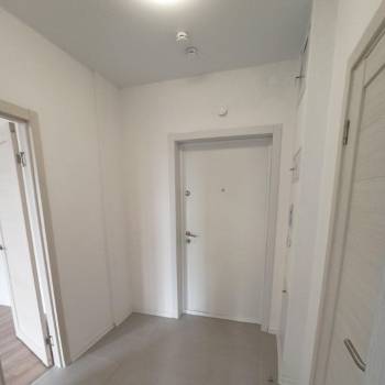 Продается 1-комнатная квартира, 42 м²