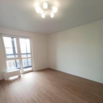Продается 1-комнатная квартира, 42 м²