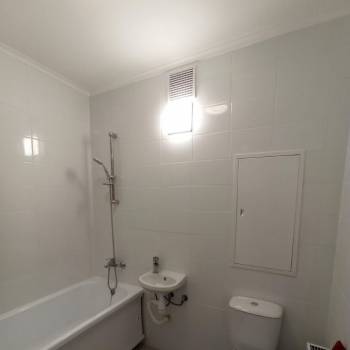 Продается 1-комнатная квартира, 42 м²