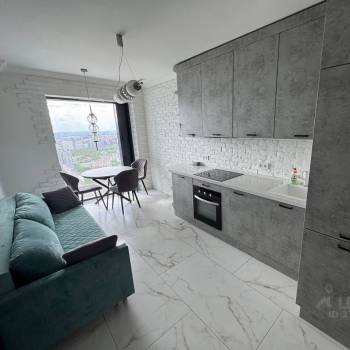 Продается 1-комнатная квартира, 37 м²