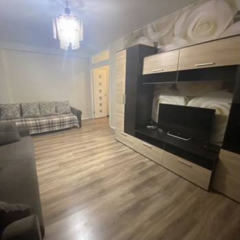 Продается 1-комнатная квартира, 41,7 м²