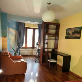 Продается 2-х комнатная квартира, 90,1 м²