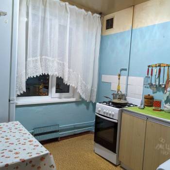 Продается 1-комнатная квартира, 32 м²