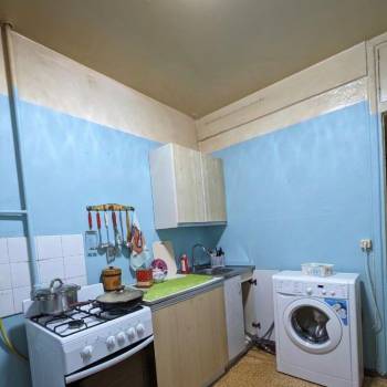 Продается 1-комнатная квартира, 32 м²