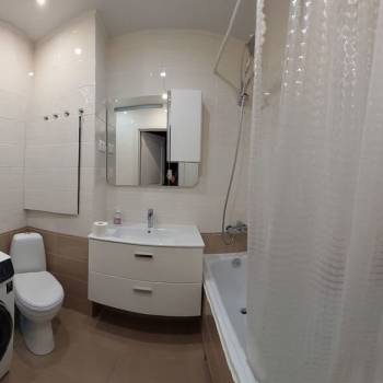 Продается 1-комнатная квартира, 38 м²
