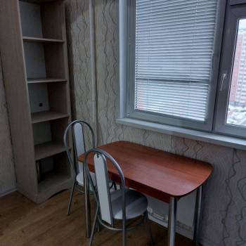 Продается 1-комнатная квартира, 38 м²