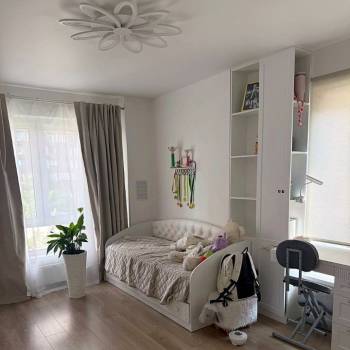 Продается Многокомнатная квартира, 108 м²