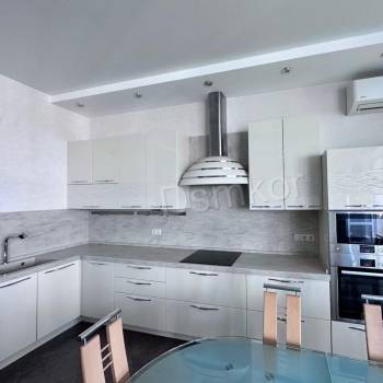 Сдается Многокомнатная квартира, 130 м²