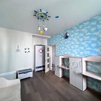Сдается Многокомнатная квартира, 130 м²