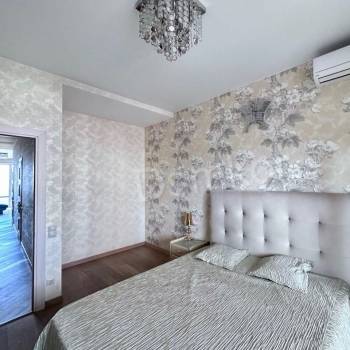 Сдается Многокомнатная квартира, 130 м²