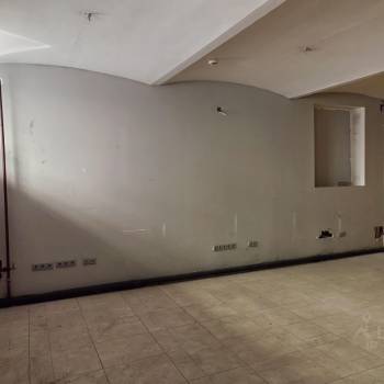 Продается 1-комнатная квартира, 80 м²