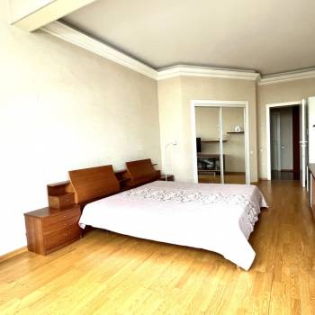 Продается Многокомнатная квартира, 162 м²