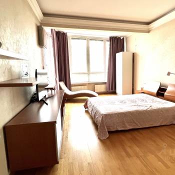 Продается Многокомнатная квартира, 162 м²