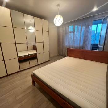 Сдается 2-х комнатная квартира, 65 м²