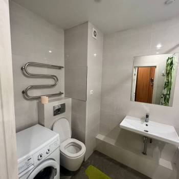 Сдается 2-х комнатная квартира, 65 м²