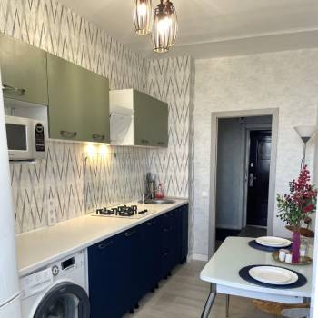 Сдается 1-комнатная квартира, 42 м²
