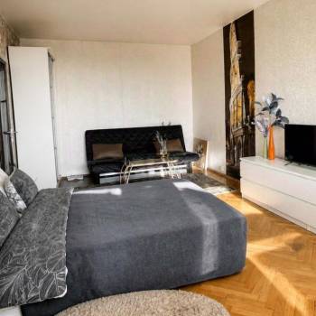 Сдается 1-комнатная квартира, 42 м²