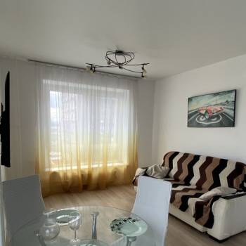 Сдается Многокомнатная квартира, 60 м²