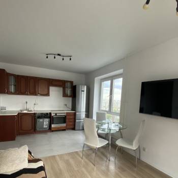 Сдается Многокомнатная квартира, 60 м²