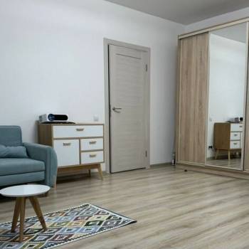 Продается 1-комнатная квартира, 42,5 м²