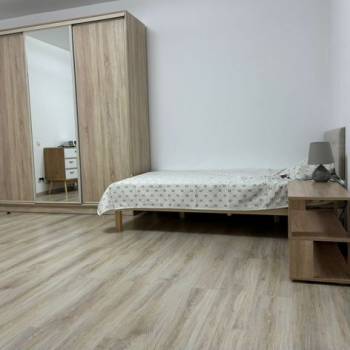 Продается 1-комнатная квартира, 42,5 м²
