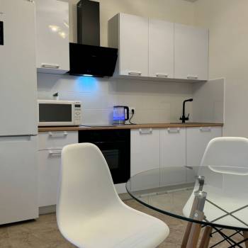 Продается 1-комнатная квартира, 42,5 м²