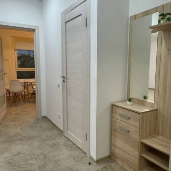 Продается 1-комнатная квартира, 42,5 м²