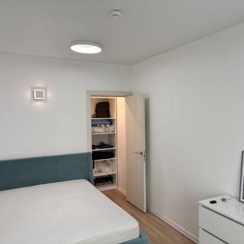 Продается 1-комнатная квартира, 32 м²
