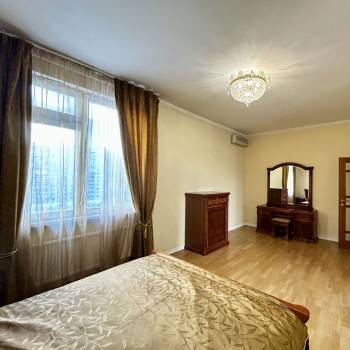 Сдается Многокомнатная квартира, 160 м²