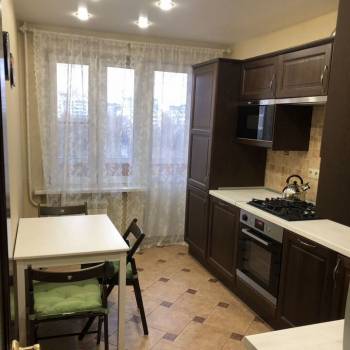 Сдается 1-комнатная квартира, 35 м²